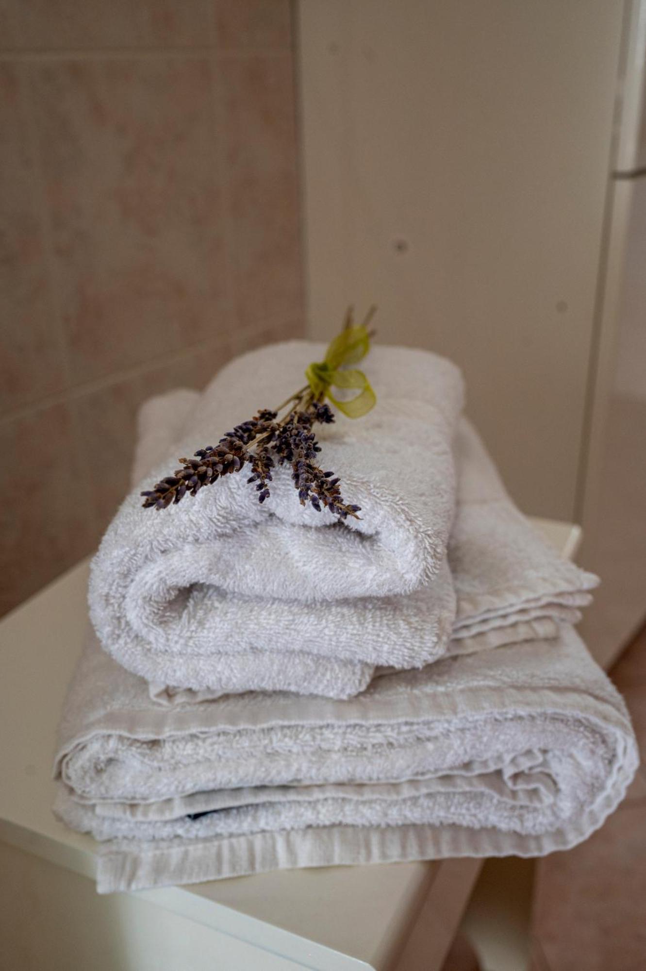 Renza House Chiaia Apartment Napoli Ngoại thất bức ảnh
