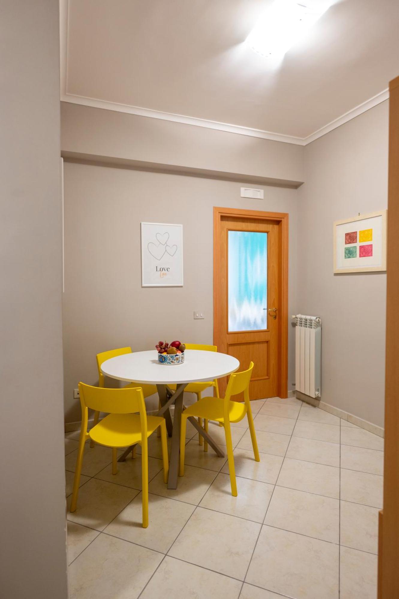 Renza House Chiaia Apartment Napoli Ngoại thất bức ảnh