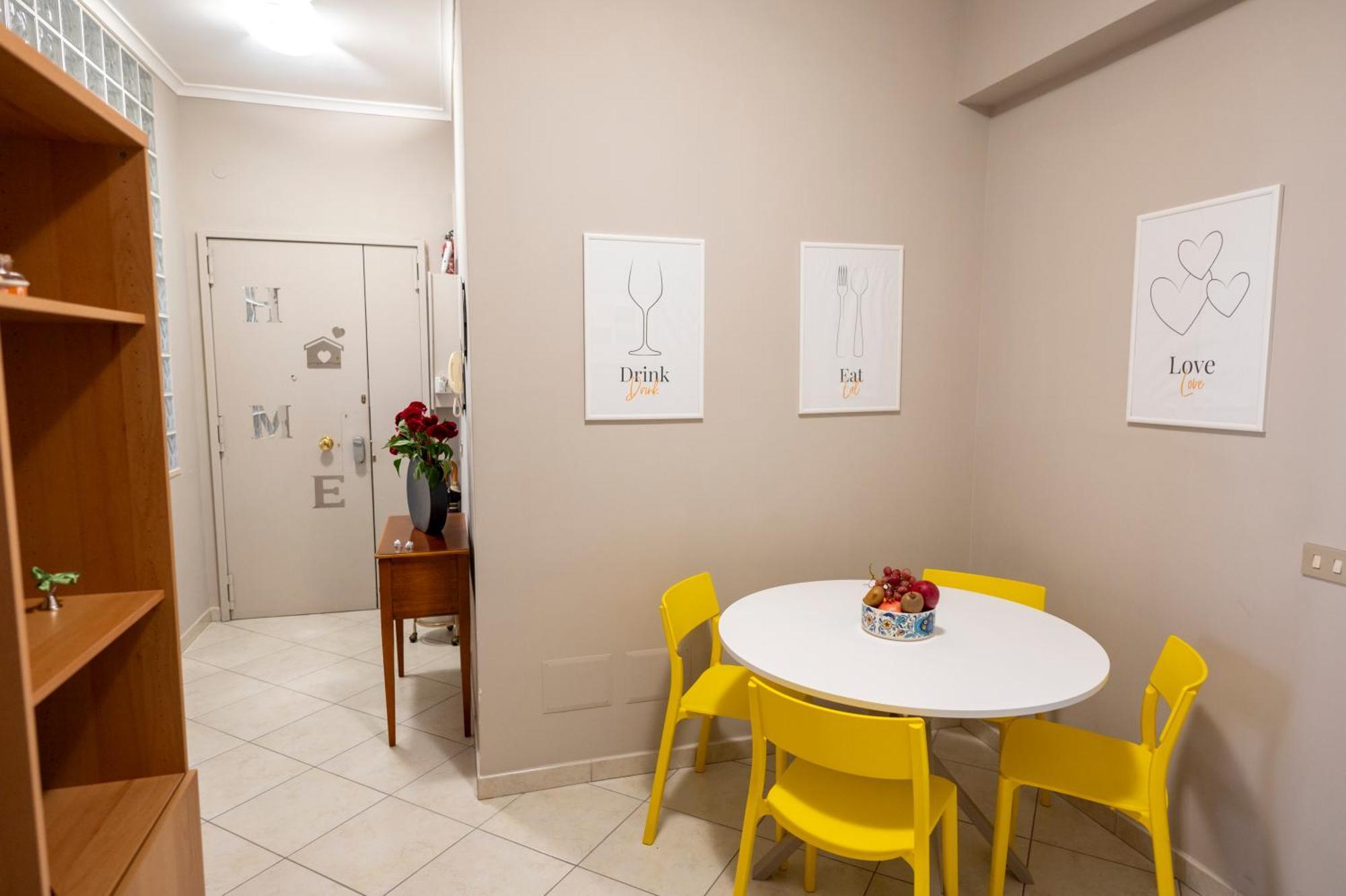 Renza House Chiaia Apartment Napoli Ngoại thất bức ảnh