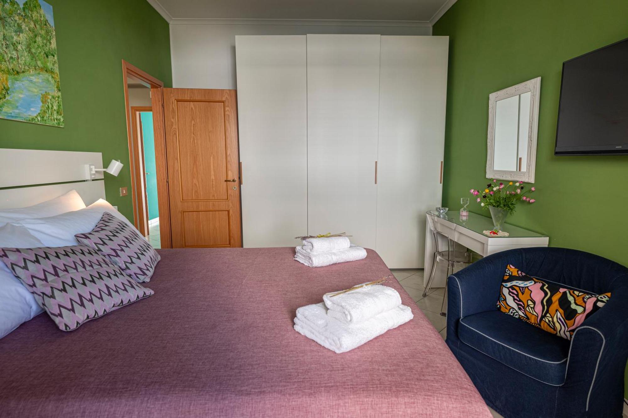 Renza House Chiaia Apartment Napoli Ngoại thất bức ảnh