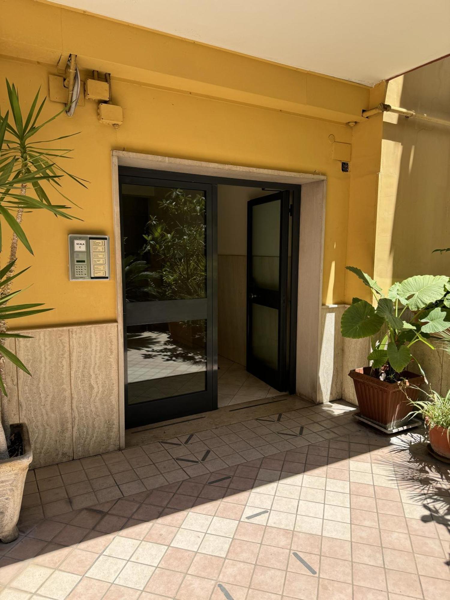 Renza House Chiaia Apartment Napoli Ngoại thất bức ảnh